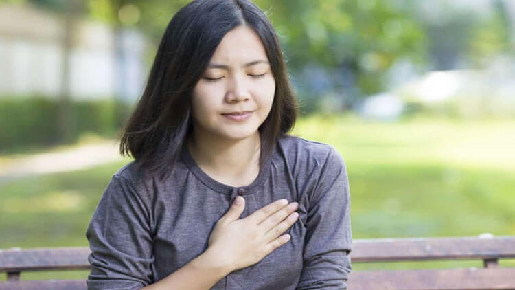 سوال و پاسخ ( علل شایع درد سینه در زنان  چیست؟ )